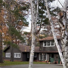 Bear Cottage at Gull Lake-Walk to Grandview Lodge