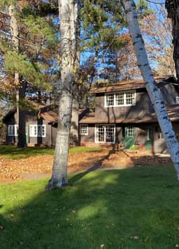 Bear Cottage at Gull Lake-Walk to Grandview Lodge