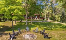 Beautiful Cabin on Horseshoe Lake