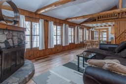 Beautiful Cabin on Horseshoe Lake