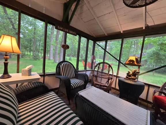 Bear Cottage at Gull Lake-Walk to Grandview Lodge