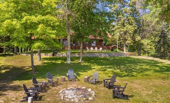 Beautiful Cabin on Horseshoe Lake