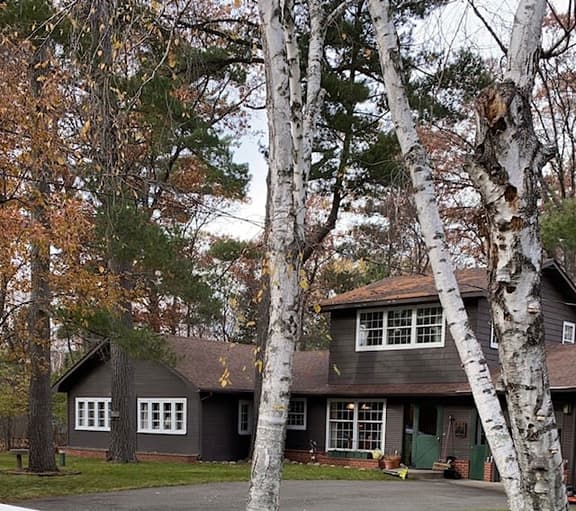 Bear Cottage at Gull Lake-Walk to Grandview Lodge