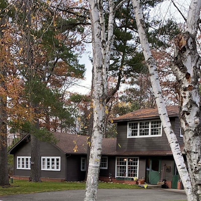 Bear Cottage at Gull Lake-Walk to Grandview Lodge